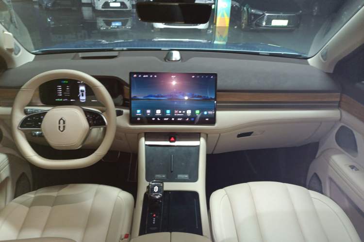 Used Hima AITO M7 2024 1.5T Intelligent Drive 4x4 Max Edition 6 Seats