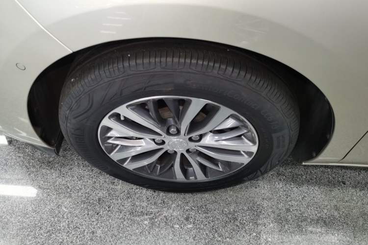 Used Buick GL8 2022 ES Landtrek 653T Luxury Edition