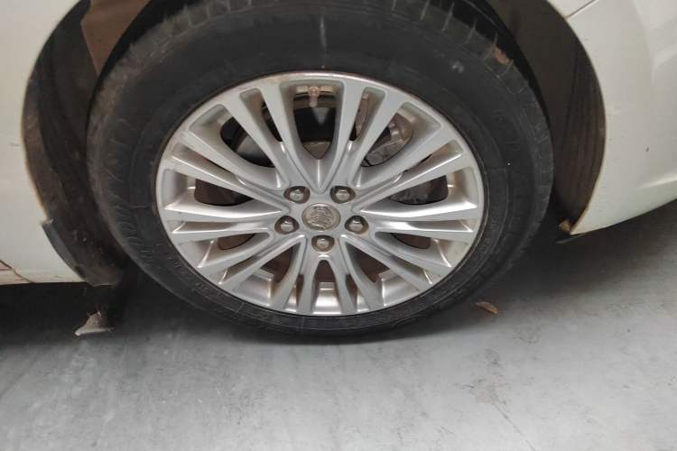 Used Buick GT 2015 15N Automatic Elite Version