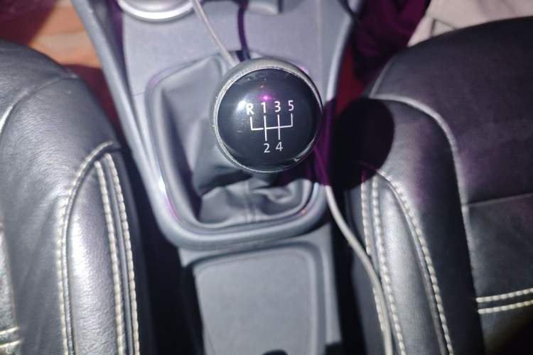 Used Volkswagen Polo 2016 1.4L Manual Fashion Model