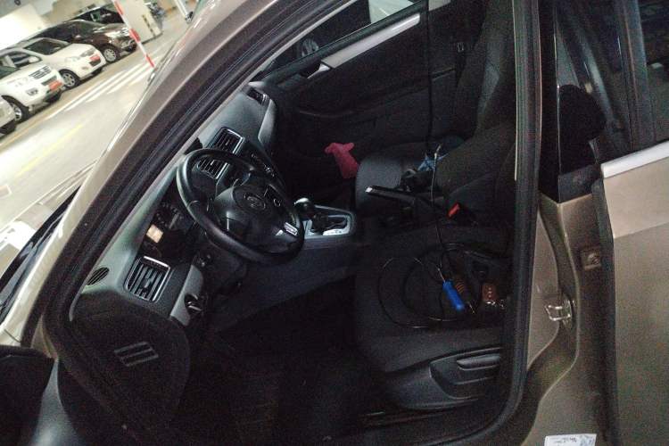 Used Volkswagen Sagitar 2014 Revised Version 1.6L Automatic Leading Edition Driver Seat