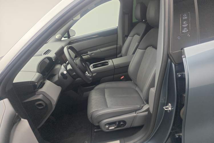 Used Zeekr 7X 2025 75 kWh Rear-Wheel Drive Intelligent Driving Version
