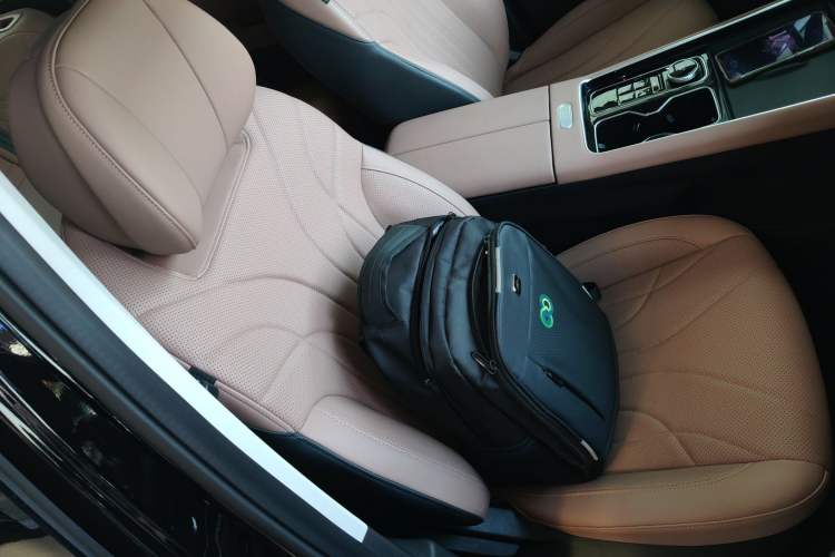 Used Chery Tiggo 8 L 2024 2.0T Two-Wheel Drive Comfort Edition 5 Seats