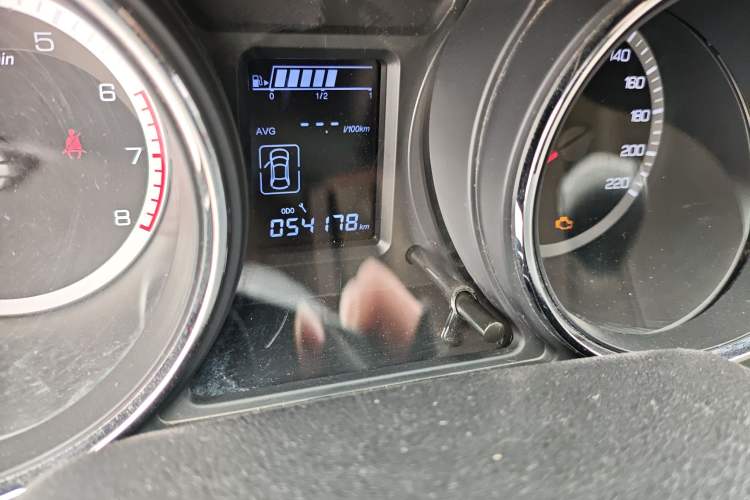 Used Dongfeng Aeolus A60 2016 1.5L Manual Luxury Model
