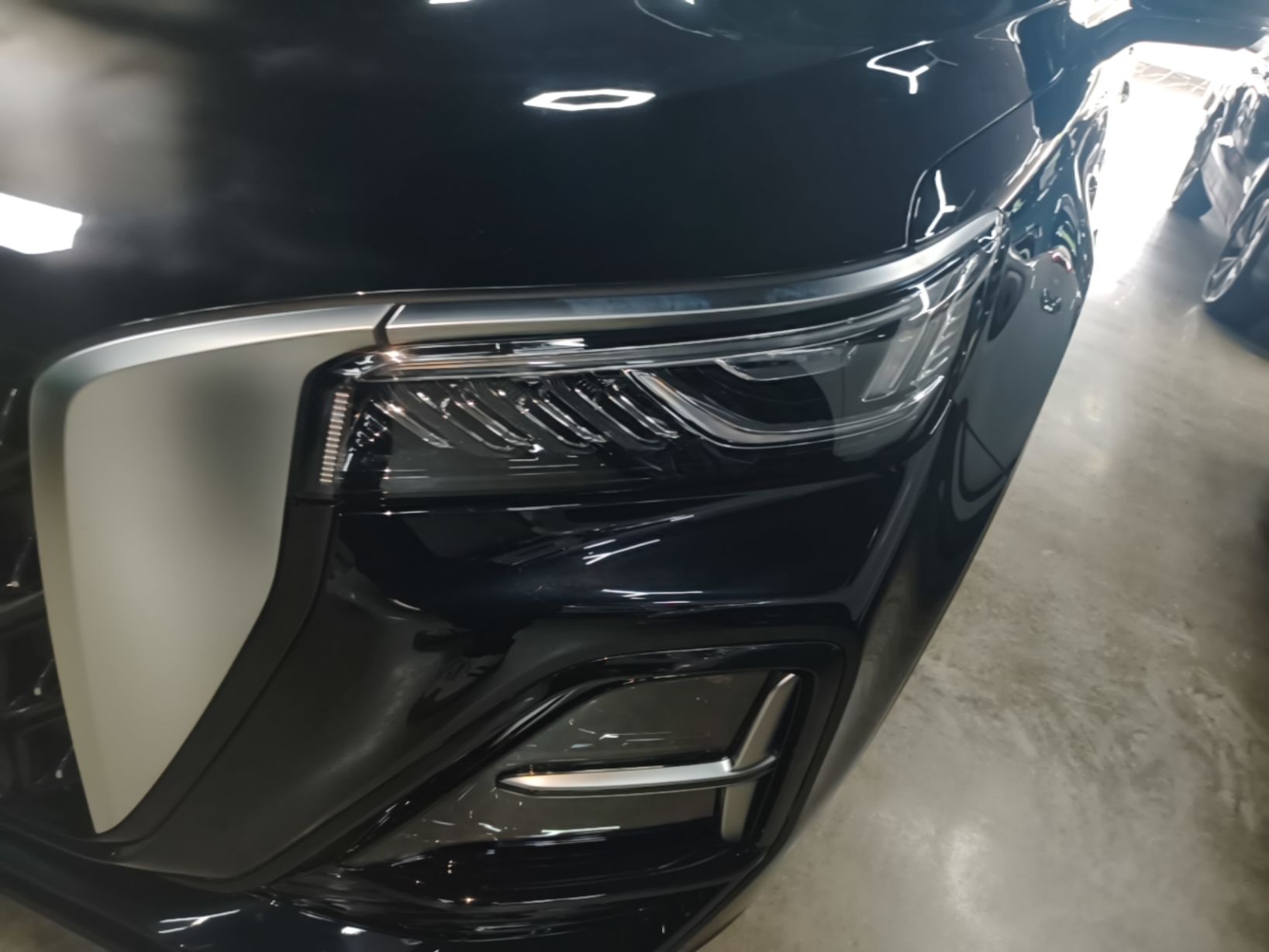 Hongqi HS5 2026 Model 2.0T Two-Wheel Drive Qi Xiang Pro Edition — снимка 8