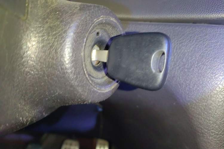 Used Peugeot 307 2012 1.6L Manual CROSS Vehicle Key