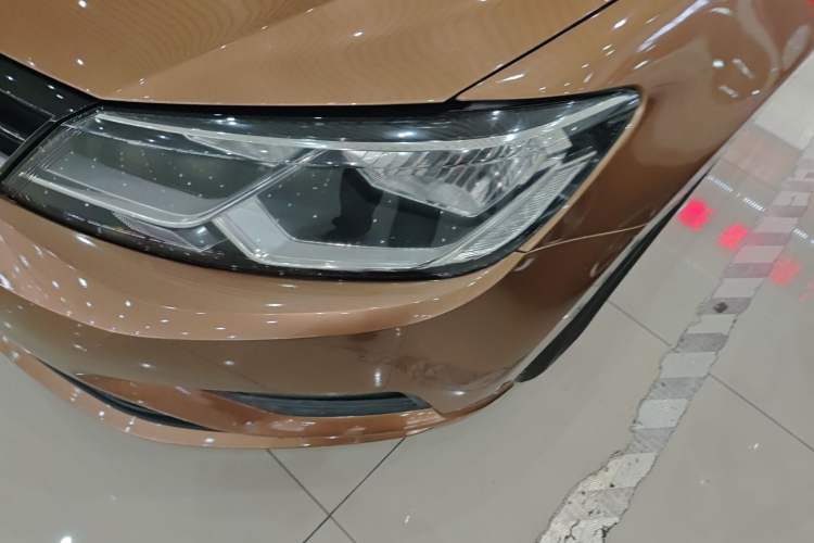 Used Volkswagen Lamando 2015 230TSI DSG Fashion Edition