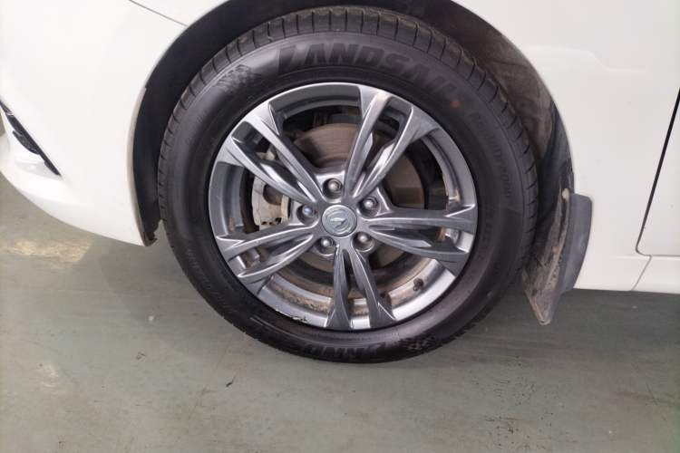 Used CHANGAN Eado DT 2019 1.6L Manual Enjoyment Model China VI Standard Left Front Wheel Hub