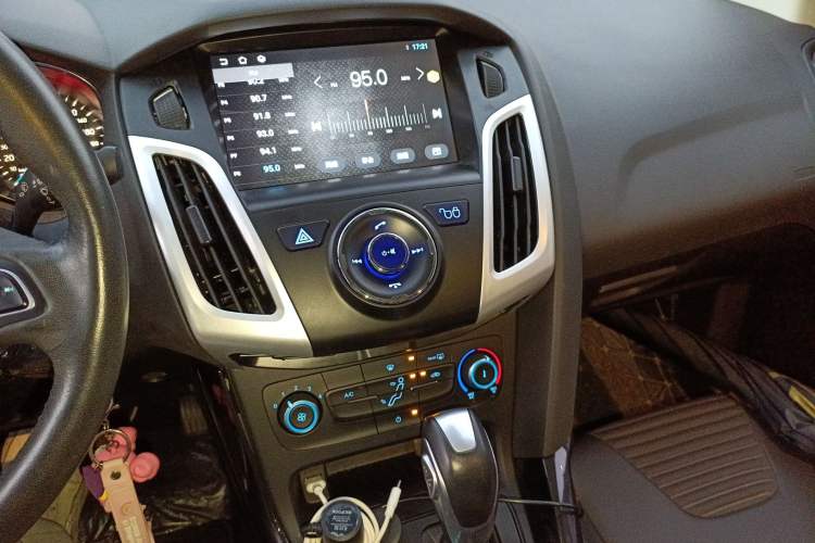 Used Ford Focus 2018 Sedan Classic 1.6L Automatic Trendy SmartDrive Edition
