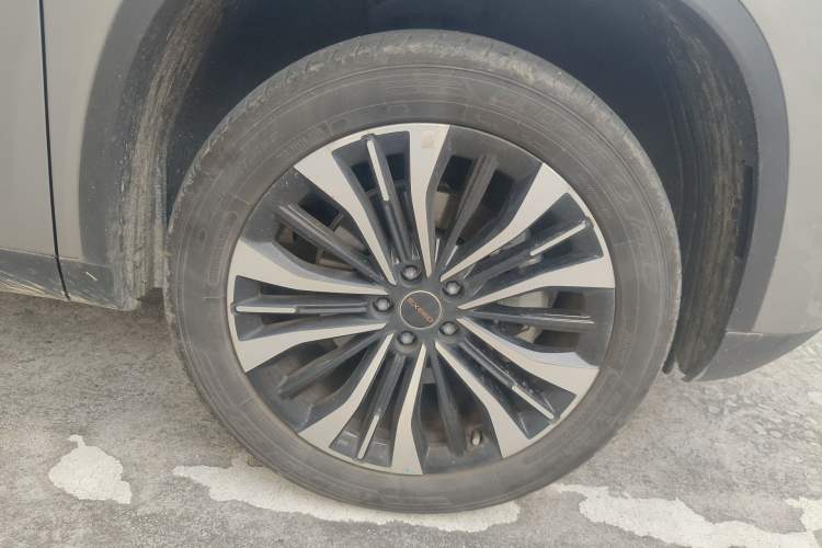 Used EXEED Lingyun 2024 300T Two-Wheel Drive Starlight Edition Right Front Wheel Hub