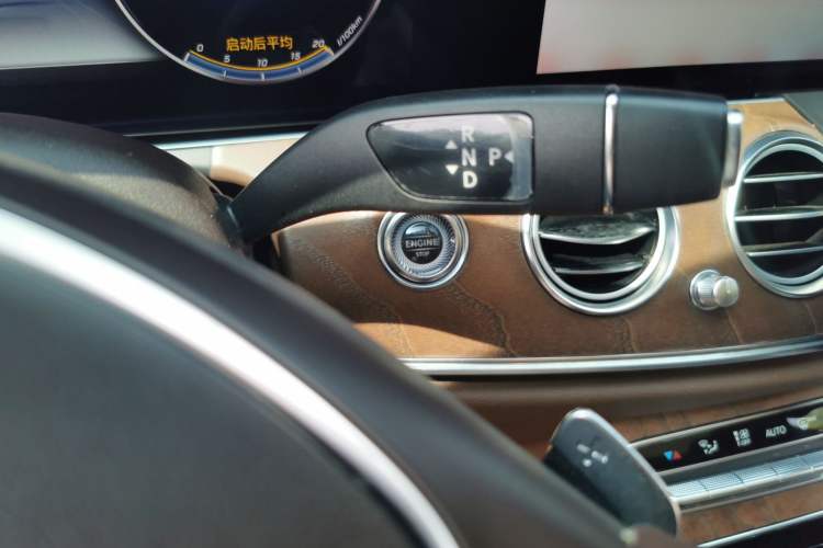 Used Mercedes-Benz E-Class 2018 E 300 L Luxury Model Gear Lever