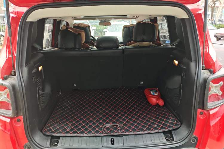 Used Jeep Renegade 2017 180T Automatic High-Energy Version
