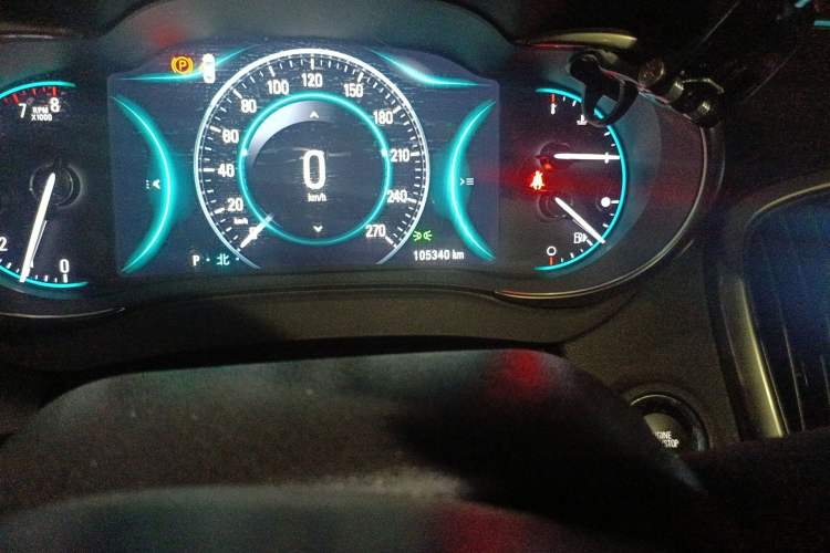 Used Buick LaCrosse 2013 2.4L SIDI Luxury Comfort Edition Odometer Close Up