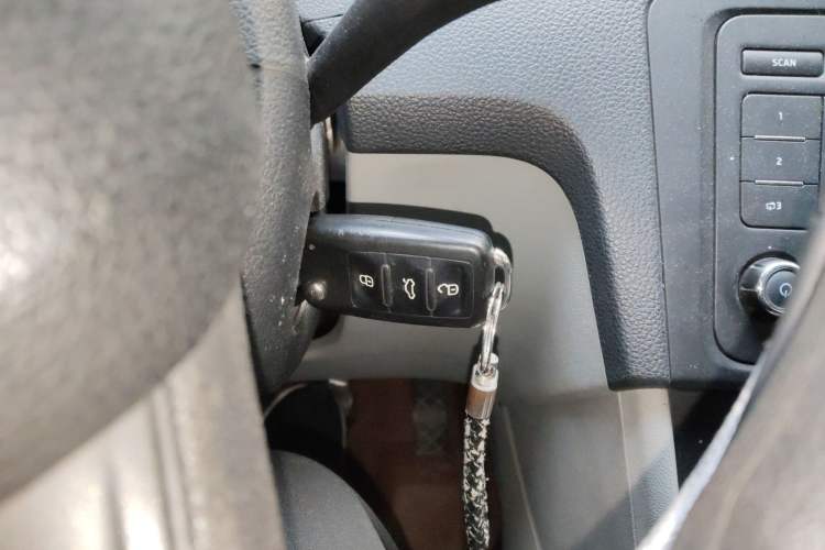 Used Skoda Rapid 2015 1.6L Automatic Smart Selection Model