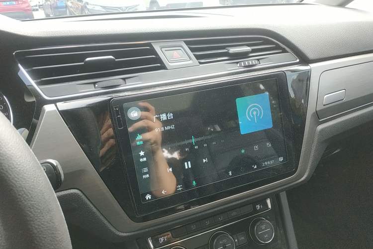 Used Volkswagen Touran 2018 Volkswagen Touran L 280TSI DSG Comfort Edition 7 Seats China V Emission Standard Audio And AC Panel