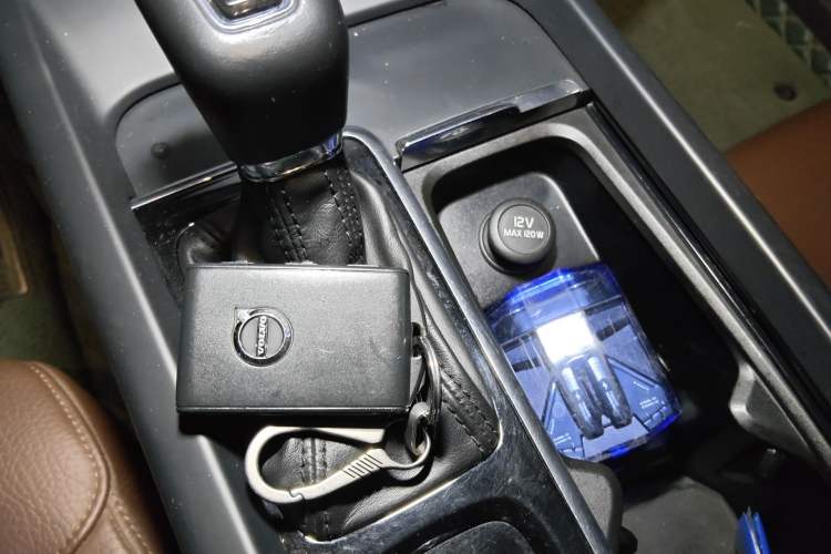 Used Volvo XC60 2019 T5 4x4 Smart Edition China VI Standard
