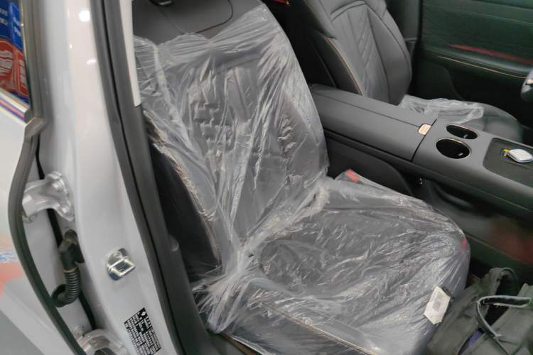 Used Baojun Enjoy 2025 Plug-in Hybrid 140km Luxury Edition
