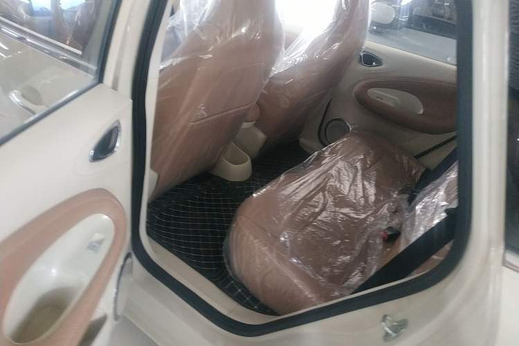 Used Wuling Bingo 2025 333 km Lingxi Connected Version Left Rear Seat