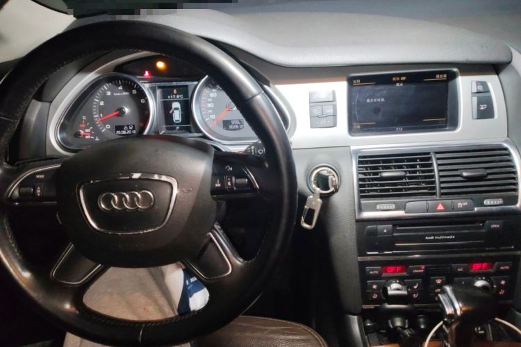Used Audi Q7 2014 35 TFSI Ambition Edition Audio And AC Panel