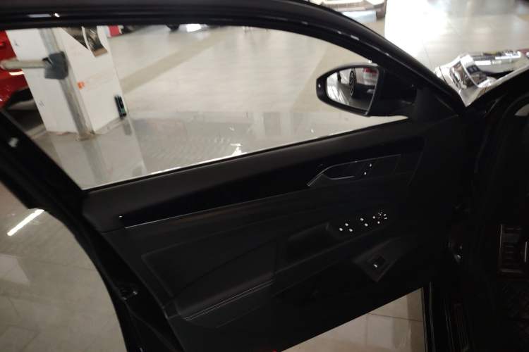 Used Volkswagen Passat 2024 330TSI Elite Edition