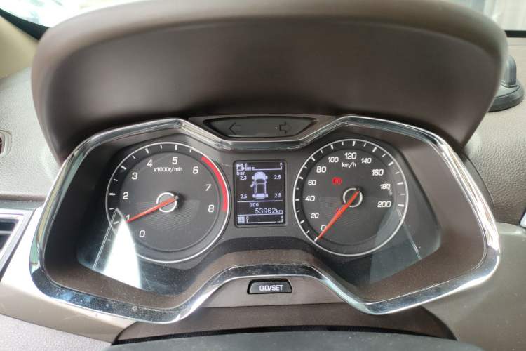 Used Baojun 310W 2017 1.5L Manual Luxury Edition China V