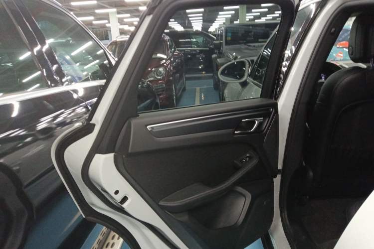 Used Porsche Macan 2017 Macan 2.0T