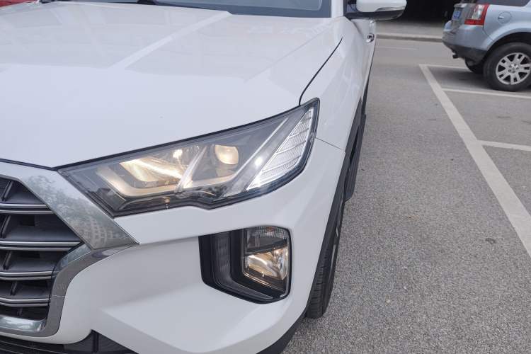 Used Hyundai Tucson 2019 280TGDi Dual-Clutch Two-Wheel Drive Smart Connect Version China VI
