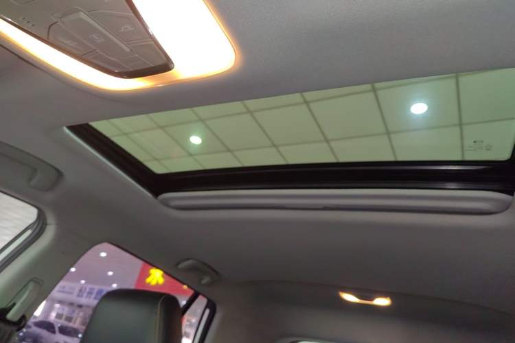 Used GAC Trumpchi GS3 2017 200T Automatic Luxury Edition Headliner