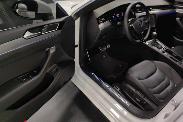 Used Volkswagen FAW-Volkswagen CC 2020 330TSI Glamour Edition China VI Standard