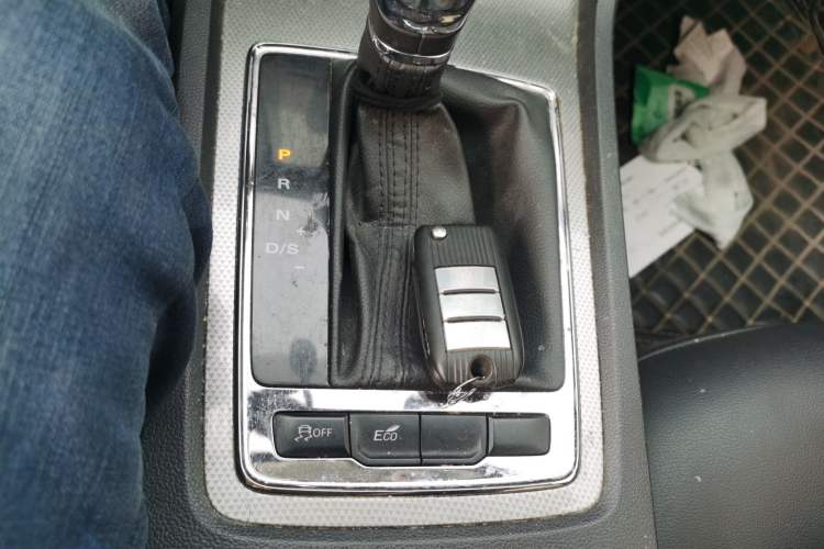 Used Roewe i6 2019 PLUS 1.6L CVT 4G Connected Flagship Deluxe Edition
