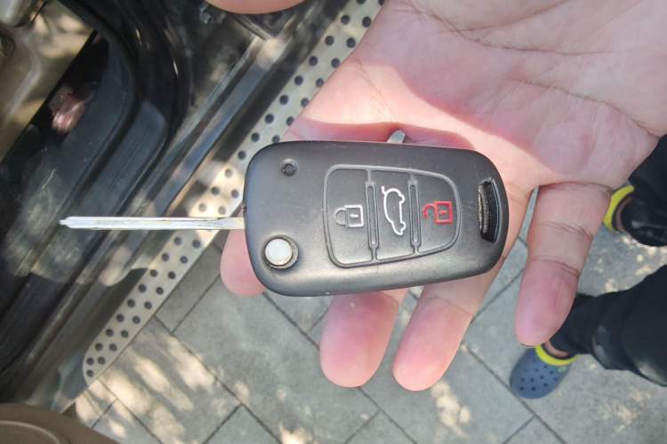 Used Kia Sportage 2013 2.0L Manual Two-Wheel Drive GL Trim Vehicle Key