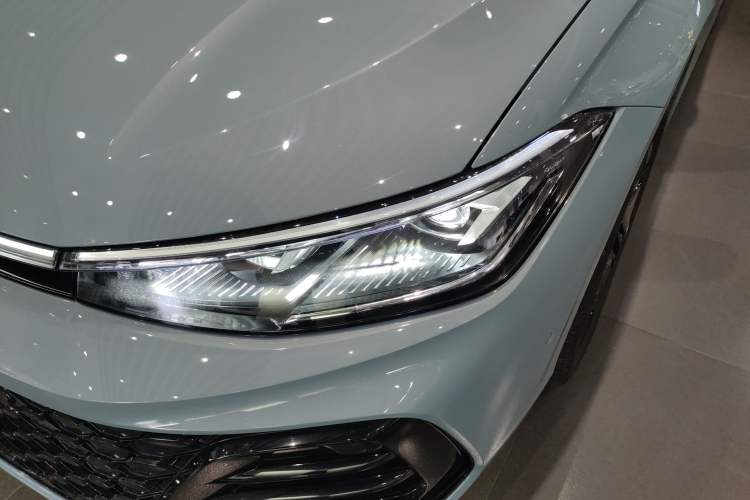 Used Volkswagen Passat 2025 Pro 380TSI Starry Dragon Luxury Edition
