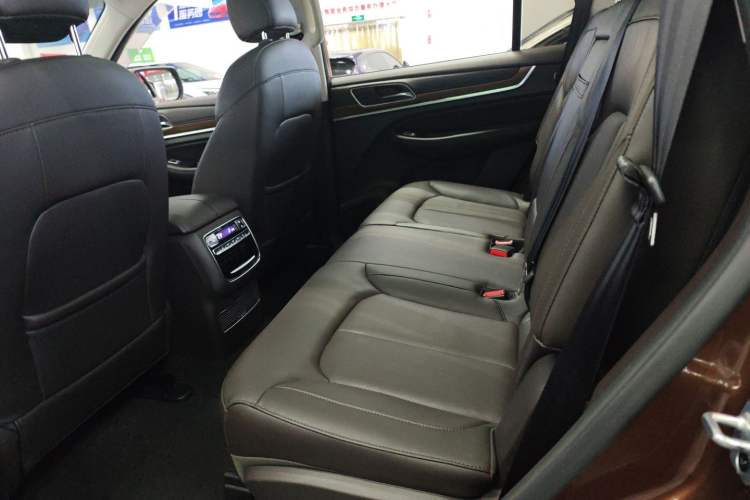 Used Roewe RX8 2018 30T Smart Connectivity All-Wheel Drive Supreme Edition