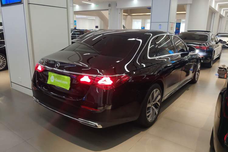 Used Mercedes-Benz E-Class 2024 E 300 L Stylish Model
