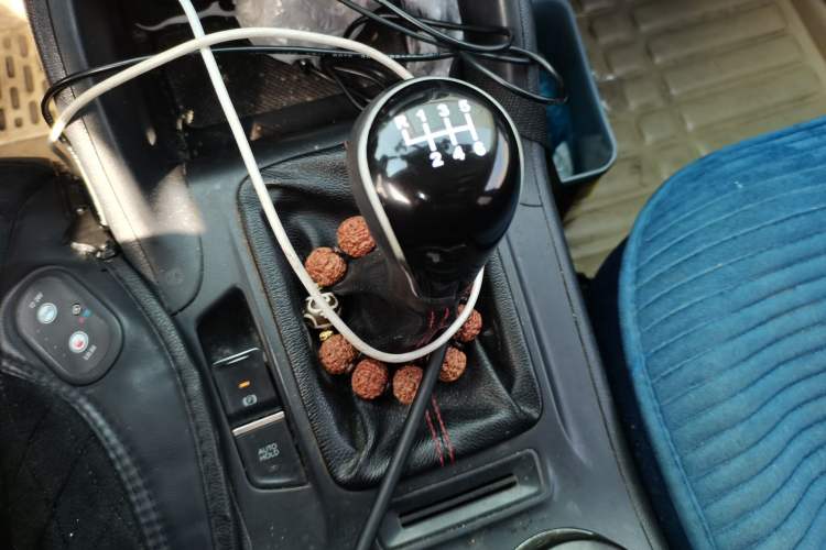 Used CHANGAN CS75 2014 2.0L Manual Luxury Version China V Standard Gear Lever