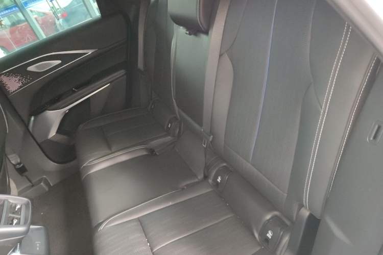 Used Cadillac LYRIQ 2022 Rear-Drive Long-Range Luxury Edition
