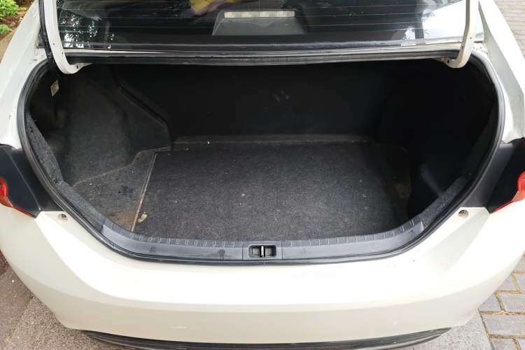 Used Toyota Levin Hybrid E+ 2019 1.8L PH V E-CVT Luxury Edition Trunk