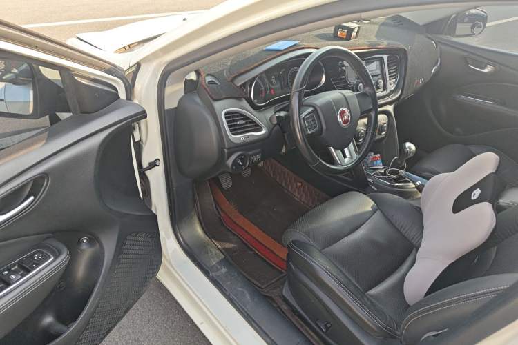 Used Fiat Viaggio 2014 1.4T Manual Jingxiang Edition Driver Seat