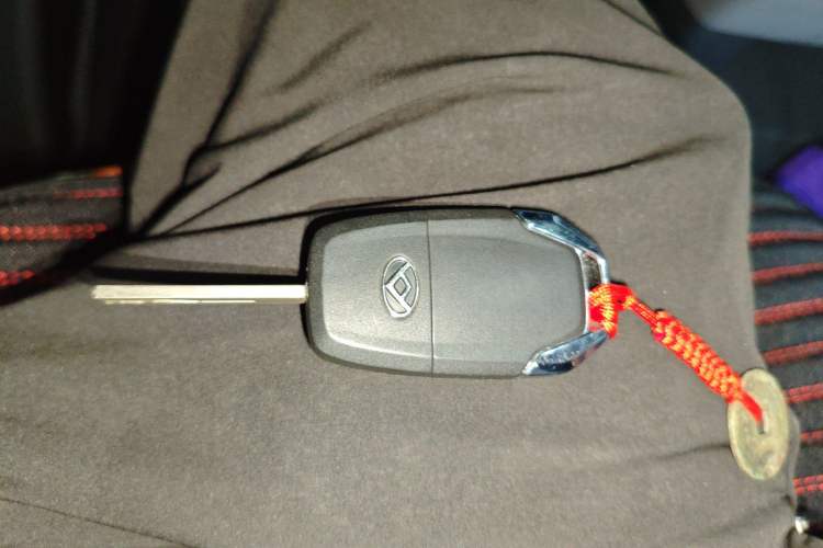 Used SAIC MAXUS Xintu V80 
