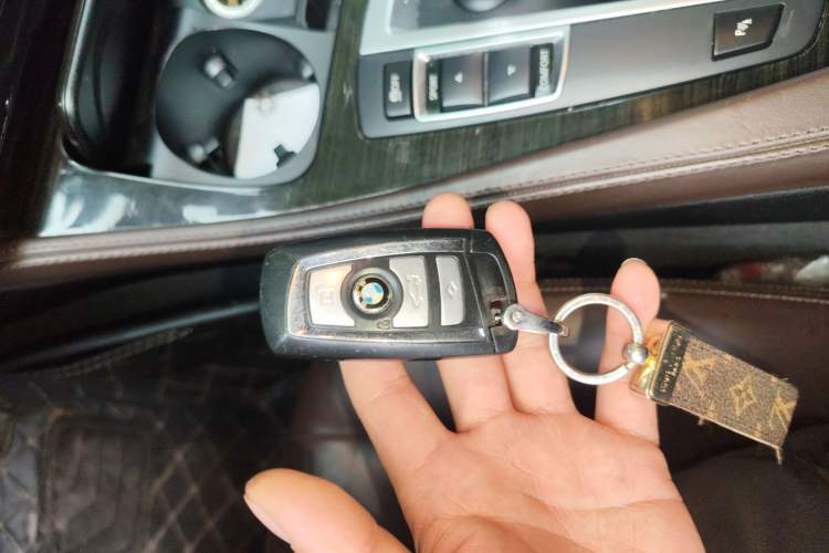 Used BMW 5 Series 2014 525Li Luxury Design Package