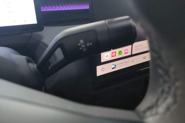 Used Lynk & Co Z20 2025 530 km Range Rear-Wheel Drive Pro
