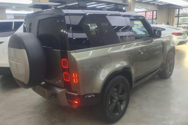 Used Land Rover Defender 2022 90 2.0T P300 X-DYNAMIC HSE