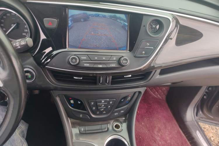Used Buick Envision 2018 20T Two-Wheel-Drive Elite Model