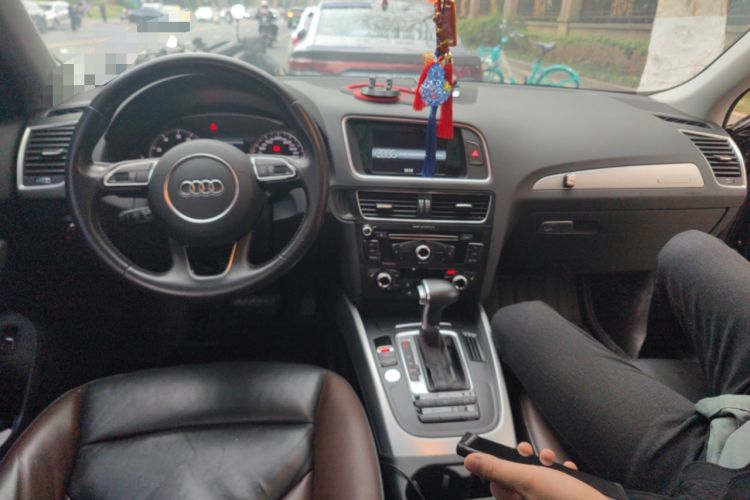 Used Audi Q5 2017 Plus 40 TFSI Technology Model
