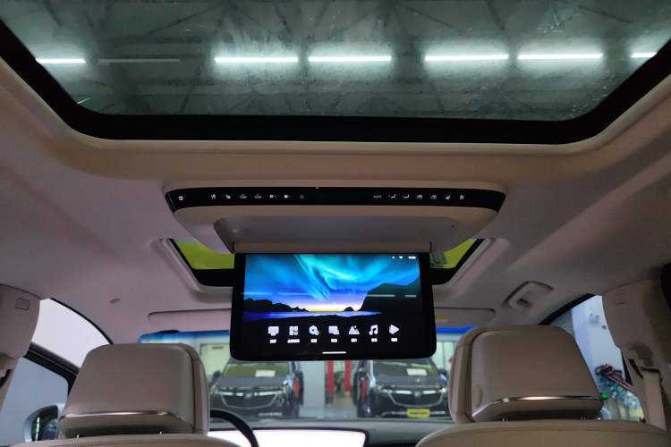 Used Buick GL8 New Energy 2024 Lu Zun Deluxe Edition 7-Seater
