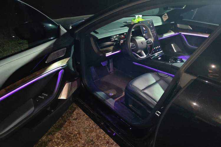 Used NETA S 2023 Pure Electric 520km Rear-Drive Lite Version Driver Seat