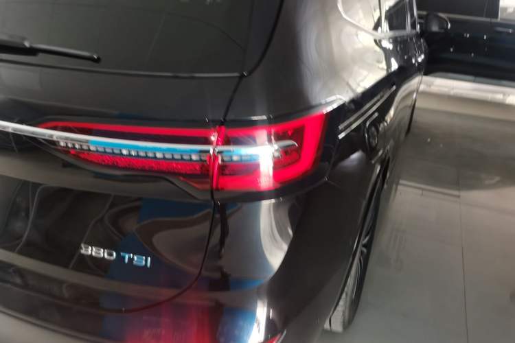 Used Volkswagen Viloran 2024 380TSI Premium Edition Right Rear Taillight