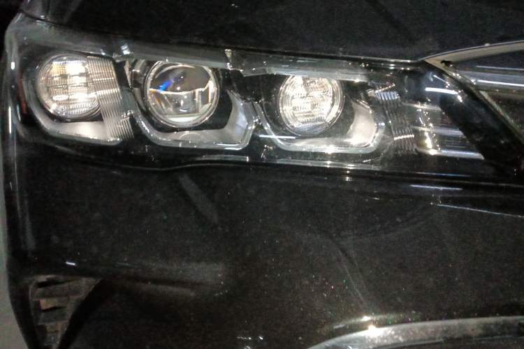 Used Toyota Avalon 2019 2.5L Touring Premium Version China VI Standard
