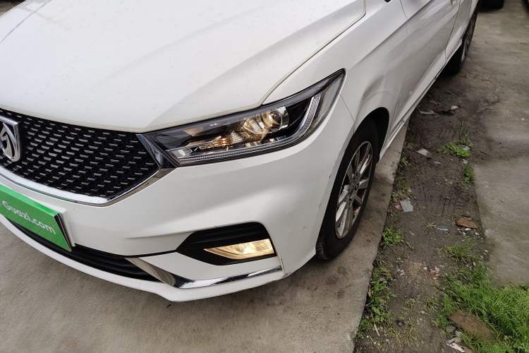 Used Baojun 360 2019 1.5L CVT Elite Version China VI Left Front Headlight