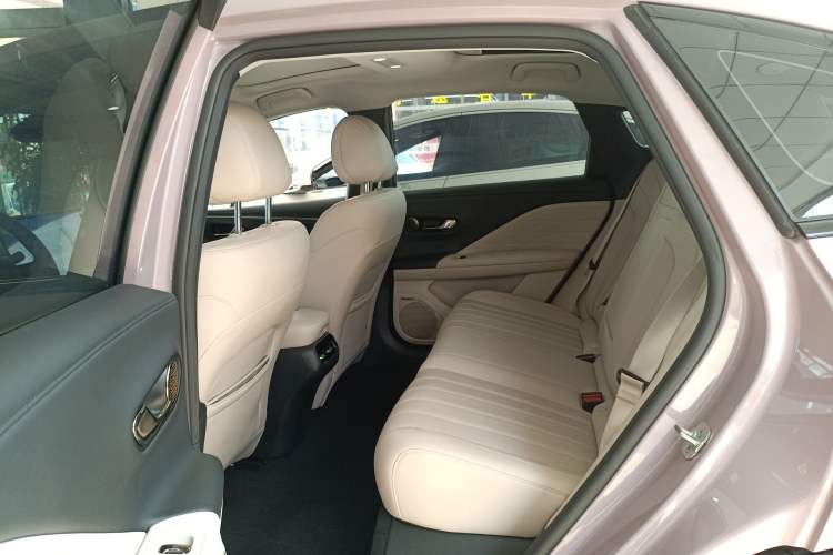 Used AION RT 2025 650 LiDAR Edition Left Rear Seat